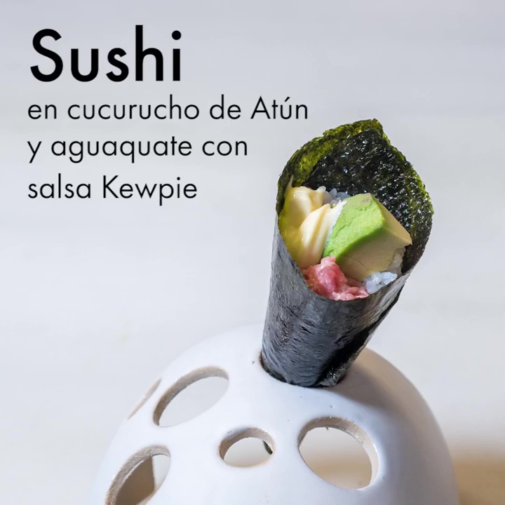 Sushi en cucurucho de Atún y aguaquate con salsa kewpie. Hideki nos enseña pequeños trucos de elaborar Sushis en casa, bien sencillos pero resulta muy útiles.