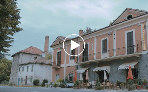 Monferrato, Piedmont.<br />
Intoxicatingly aromatic white truffle meets a local red from this world-renowned wine growing region.